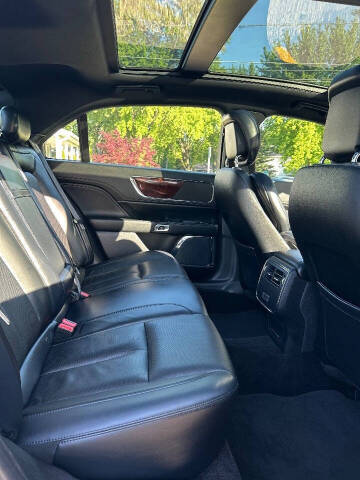 2017 Lincoln Continental Select