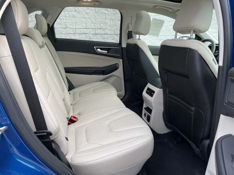 2021 Ford Edge Titanium