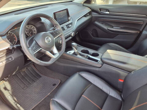 2022 Nissan Altima 2.5 SR