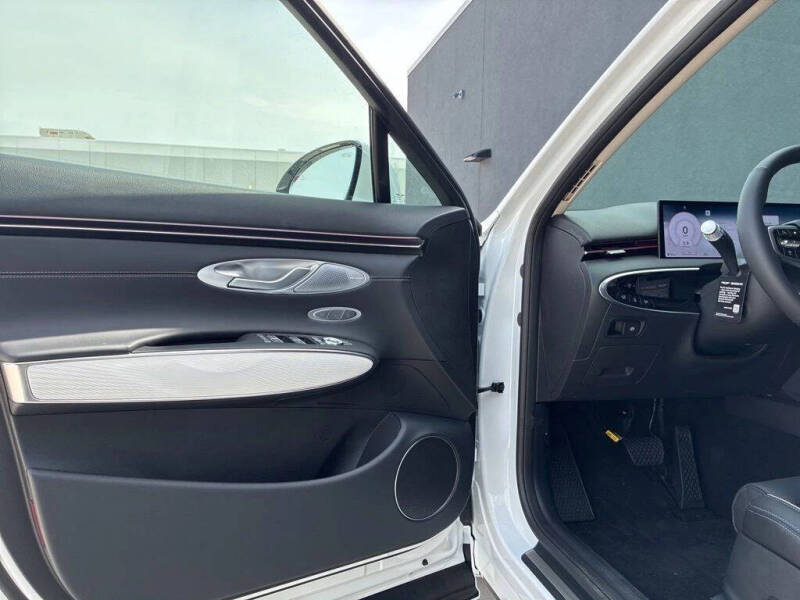 2026 Genesis GV70