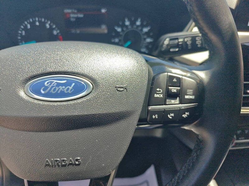 2022 Ford Escape SEL