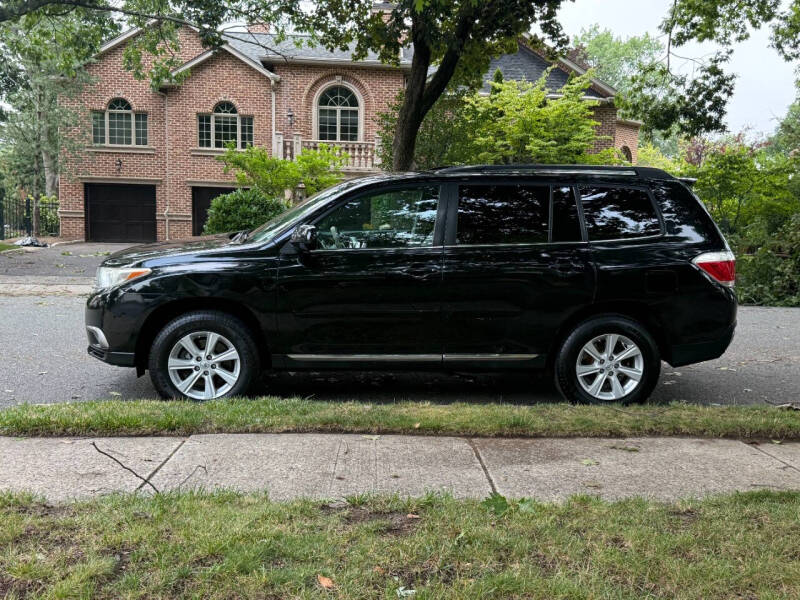 2013 Toyota Highlander SE