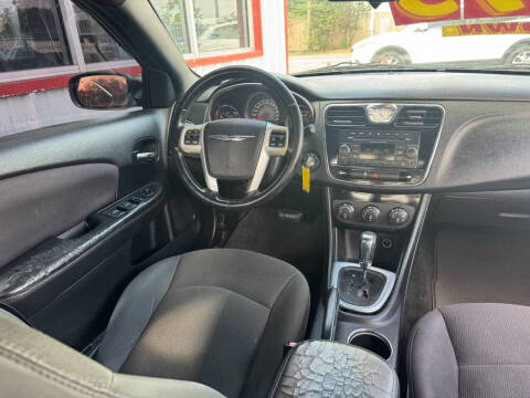 2013 Chrysler 200 Touring