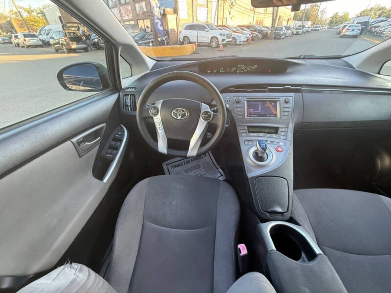 2012 Toyota Prius Two