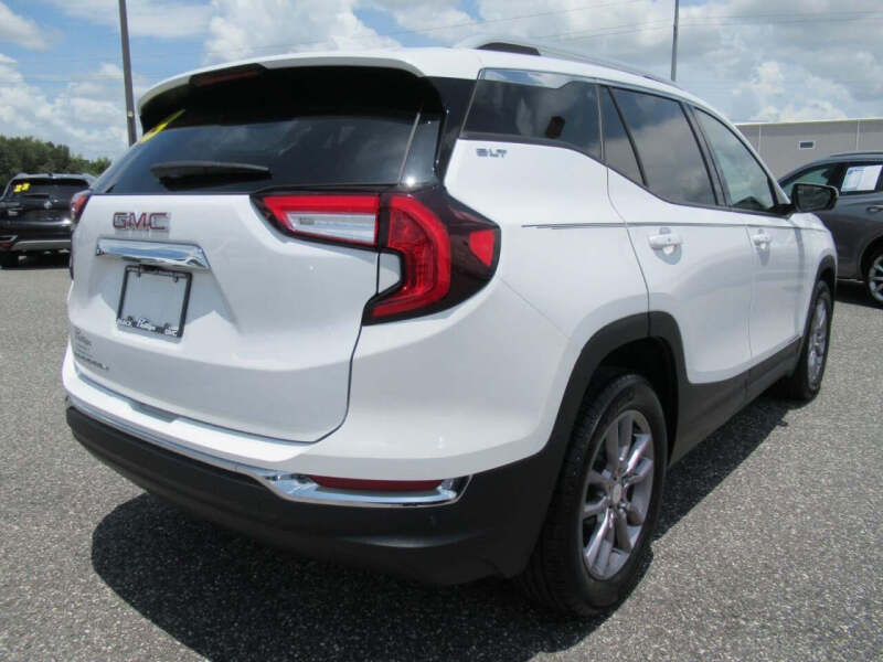 2023 GMC Terrain SLT