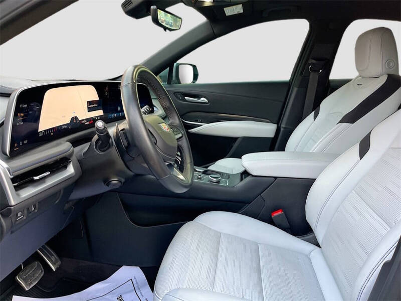 2025 Cadillac XT4 Sport