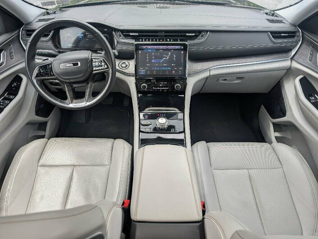 2021 Jeep Grand Cherokee L 16