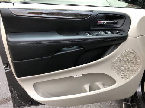 2017 Dodge Grand Caravan SE