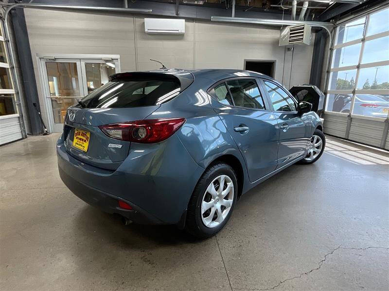 2016 Mazda MAZDA3 i Sport
