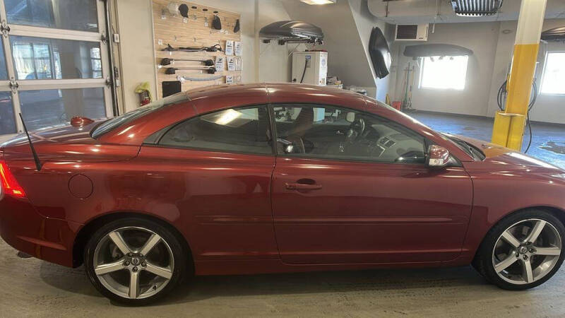 2011 Volvo C70 T5