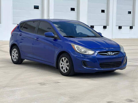 2013 Hyundai Accent for sale at AutoPlaza in Hollywood FL