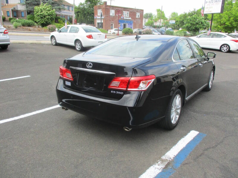 2011 Lexus ES 350 photo 3