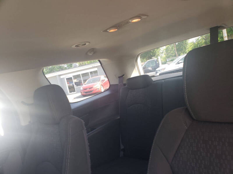 2014 GMC Acadia SLE-2