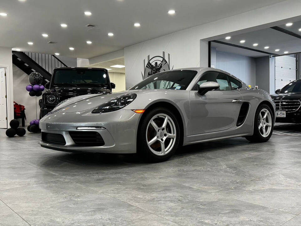 2021 Porsche 718 Cayman for sale at Alpha Auto Long Island in Westbury, NY