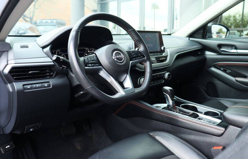 2023 Nissan Altima 2.5 SR