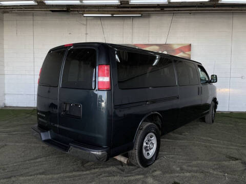 2017 Chevrolet Express LT 3500