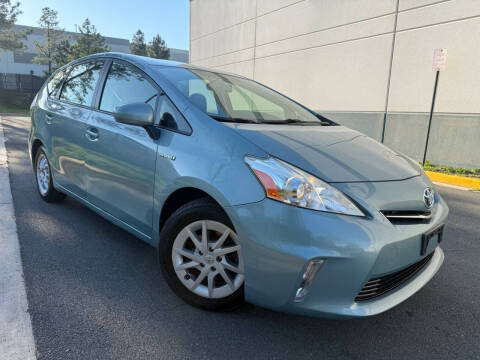 2014 Toyota Prius v Three