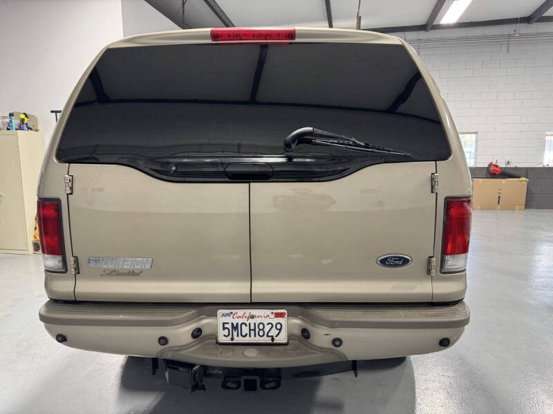 2005 Ford Excursion Limited