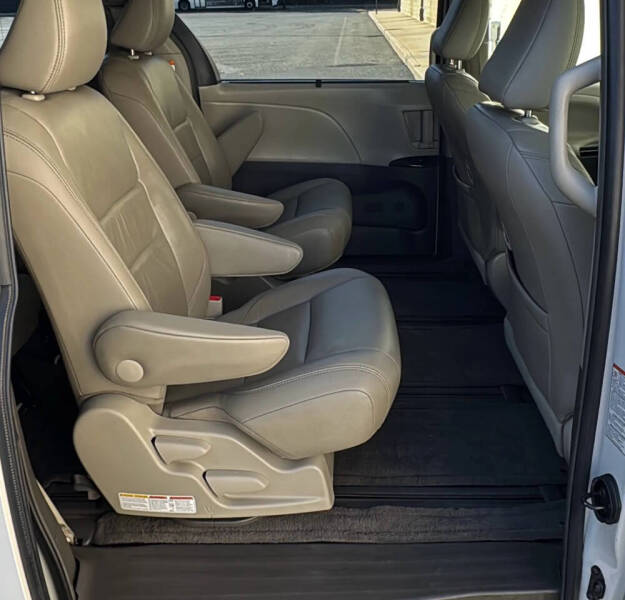 2016 Toyota Sienna