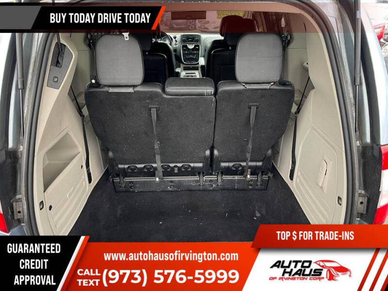 2013 Chrysler Town and Country Touring-L