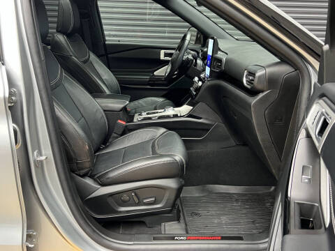 2023 Ford Explorer ST