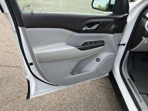 2017 GMC Acadia SLT-1