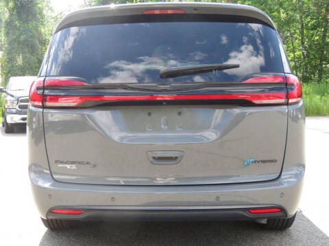 2023 Chrysler Pacifica Plug-In Hybrid Touring L