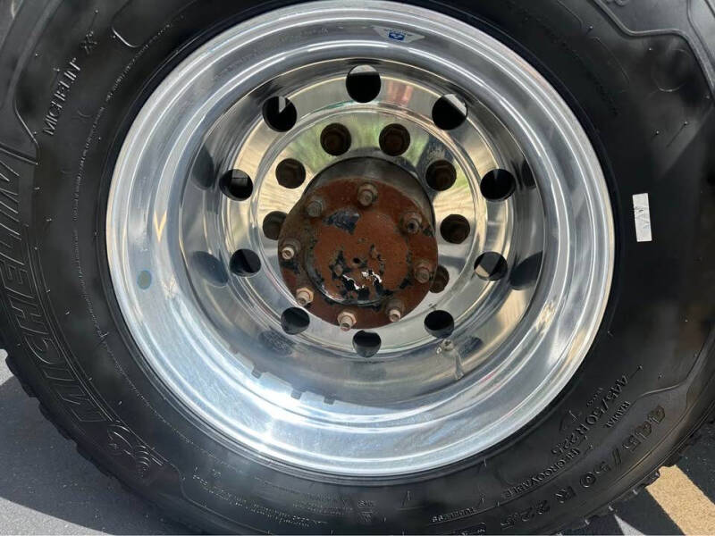 2019 International LT625