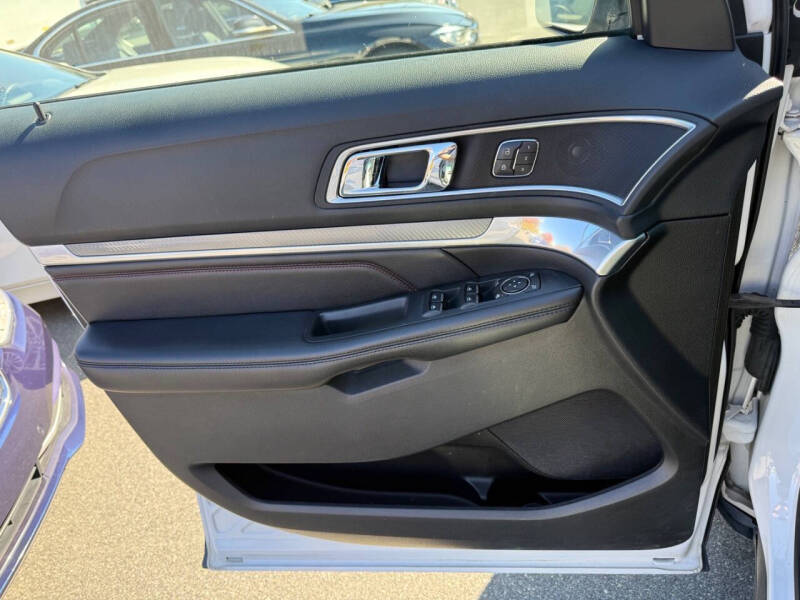 2016 Ford Explorer Sport