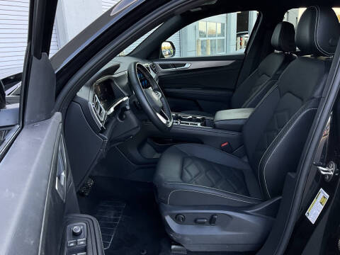 2025 Volkswagen Atlas Cross Sport SE 4Motion