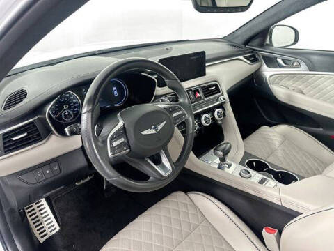 2023 Genesis G70