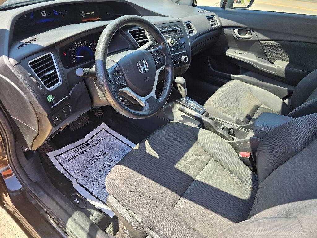 2014 Honda Civic for sale at Bigfoot Auto in Hiawatha, IA