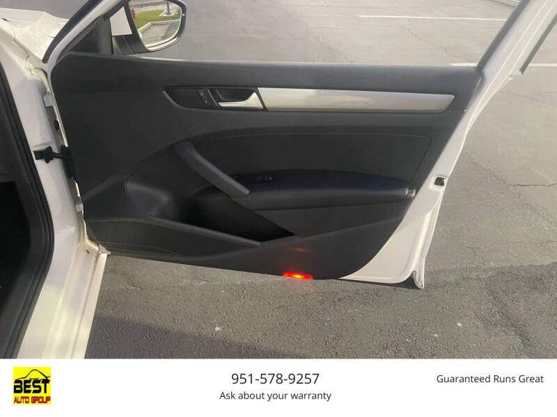 2012 Volkswagen Passat S PZEV