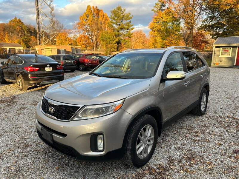 2015 Kia Sorento for sale at Lake Auto Sales in Hartville OH
