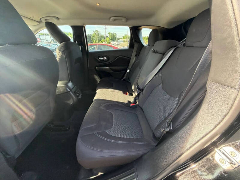 2019 Jeep Cherokee Latitude