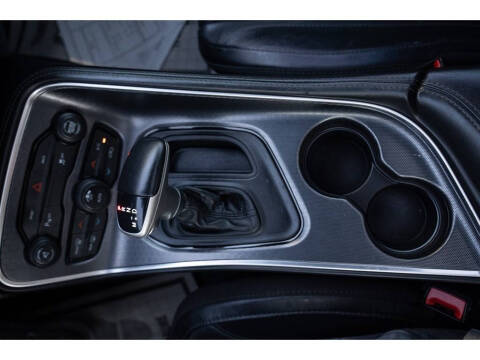 2015 Dodge Challenger SXT Plus