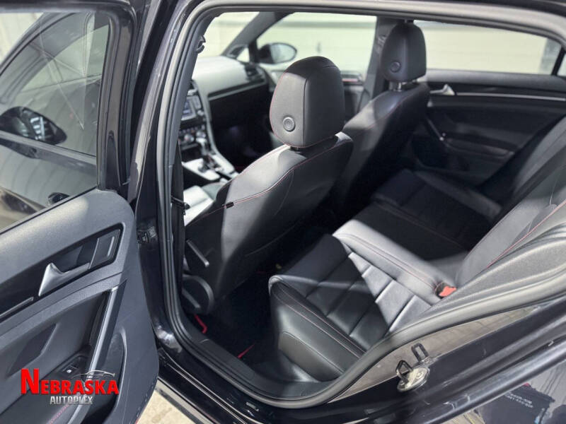 2017 Volkswagen Golf GTI SE