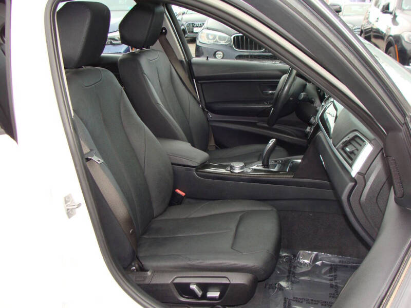 2018 BMW 3 Series 320i xDrive