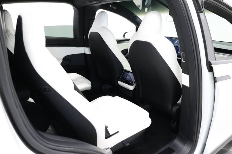 2022 Tesla Model X Plaid