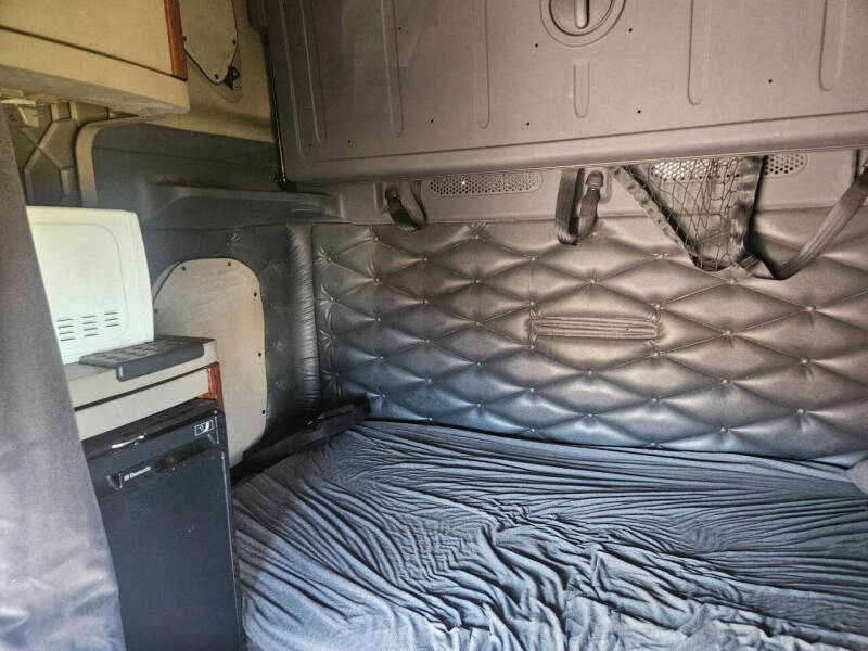 2012 Freightliner Cascadia