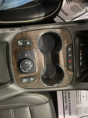 2020 GMC Acadia Denali
