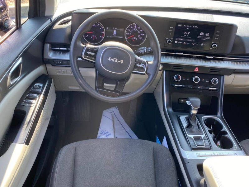 2023 Kia Carnival