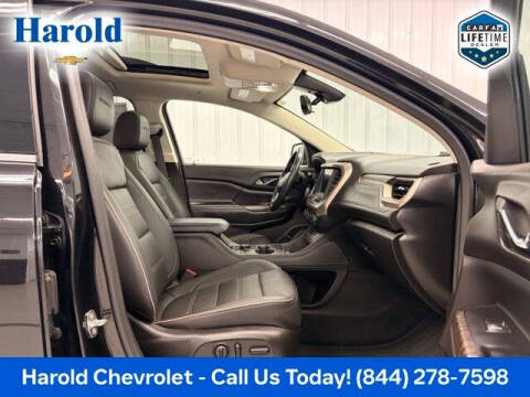 2022 GMC Acadia Denali