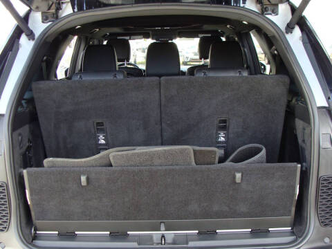 2020 Land Rover Discovery Landmark Edition