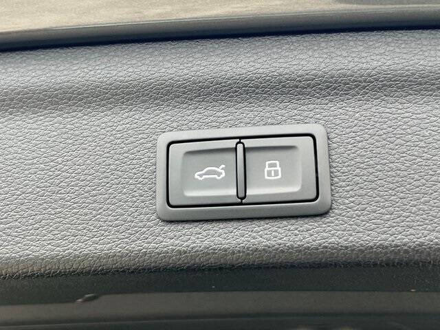 2025 Audi Q3 quattro S line Premium 45 TFSI