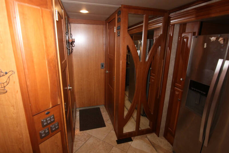 2011 Winnebago Journey