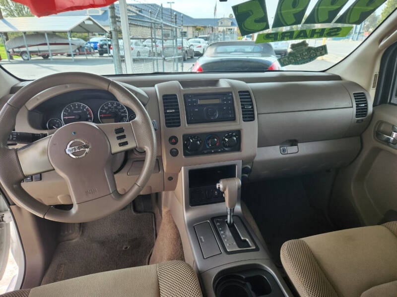 2012 Nissan Pathfinder SV
