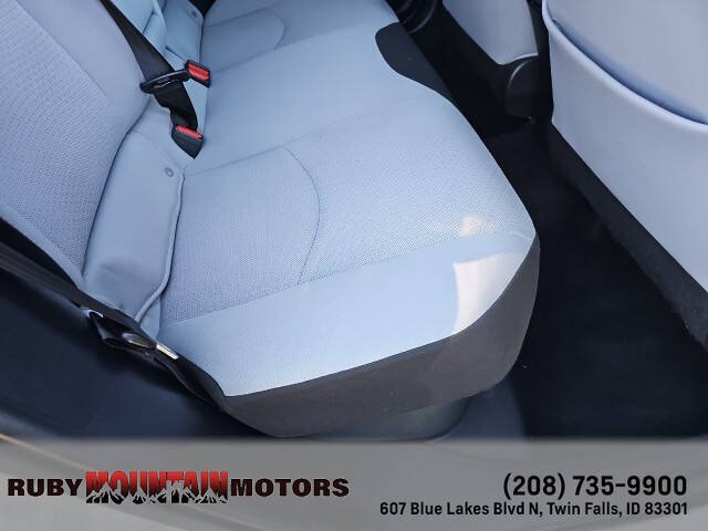 2019 Toyota Prius LE