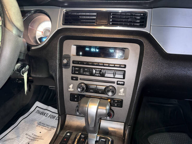 2011 Ford Mustang V6 Premium