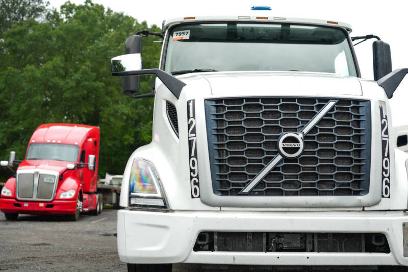 2018 Volvo VNR